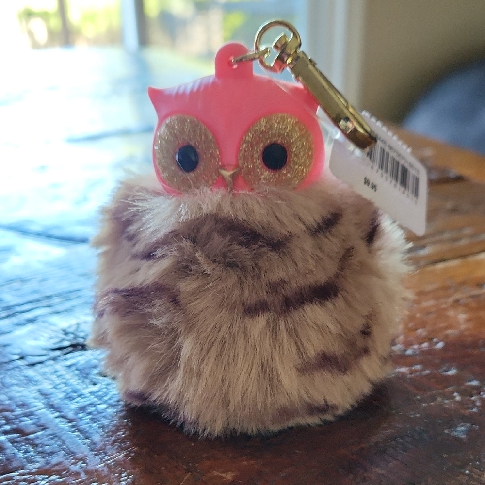 Bath & Body Works Pink Owl Faux Fur Pom PocketBac Holder with Gold Eyes
